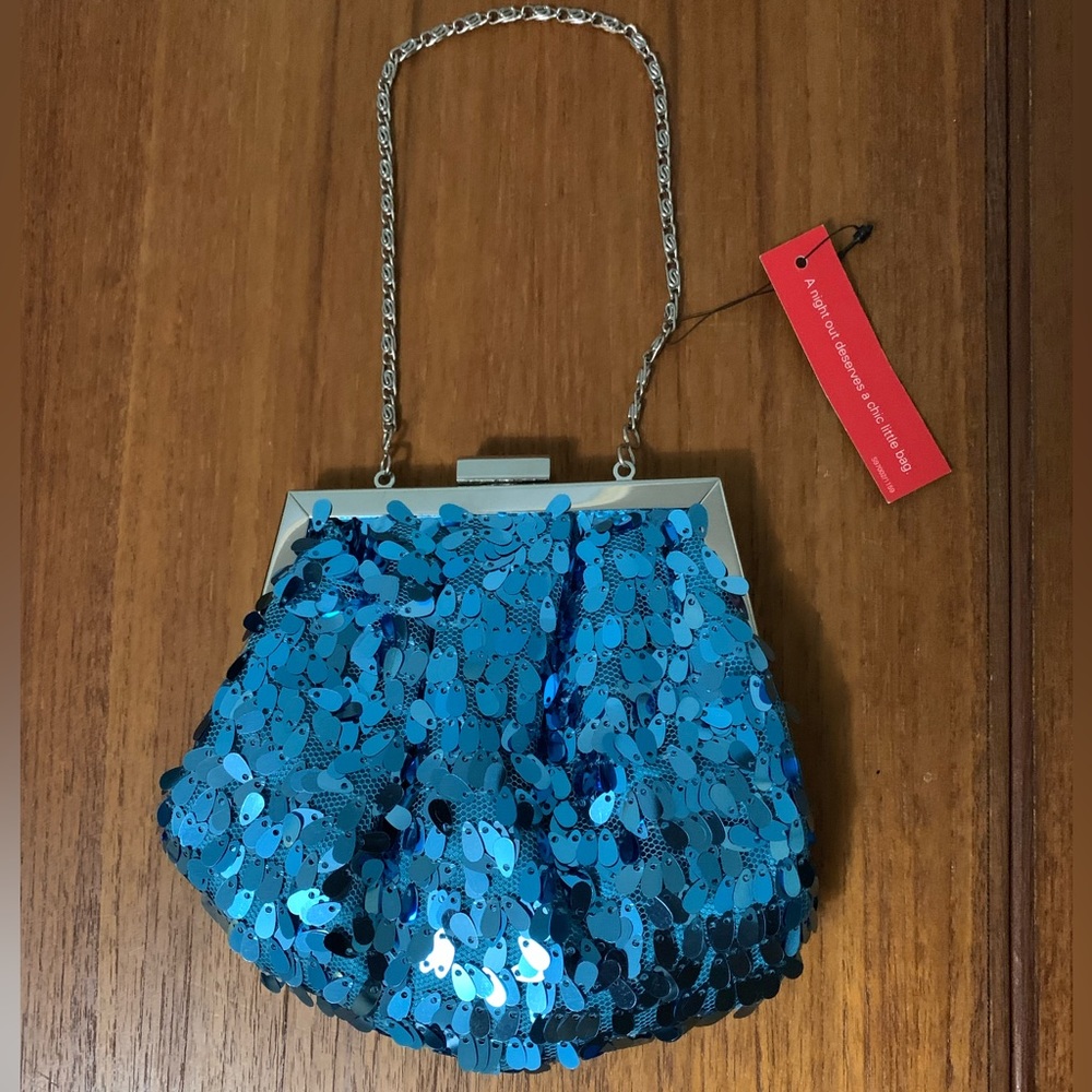 NWT Floofy Shimmery Blue Style&Co Teardrop Sequin Clutch/Handbag. It Pops! Cute